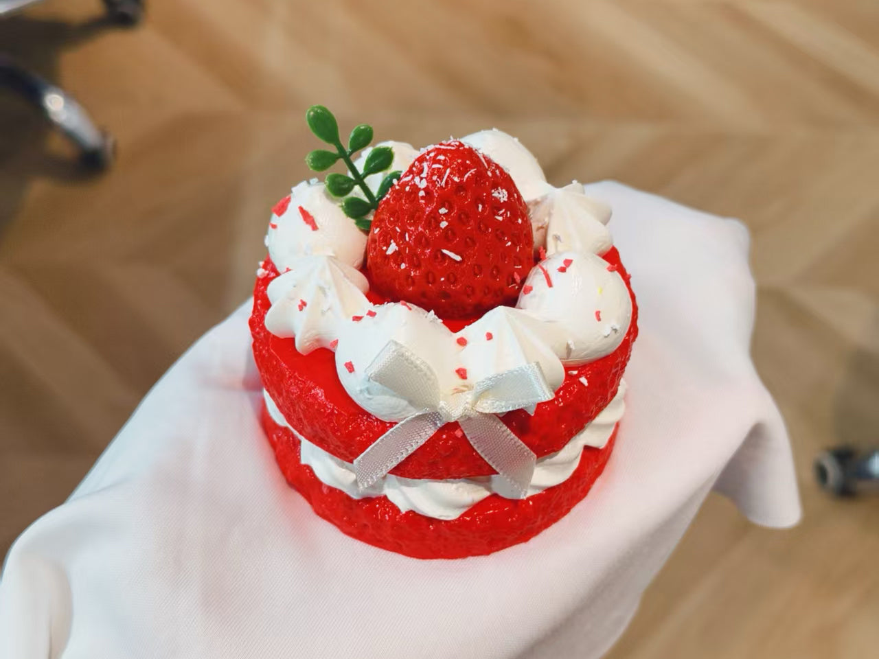 Strawberry mini cake