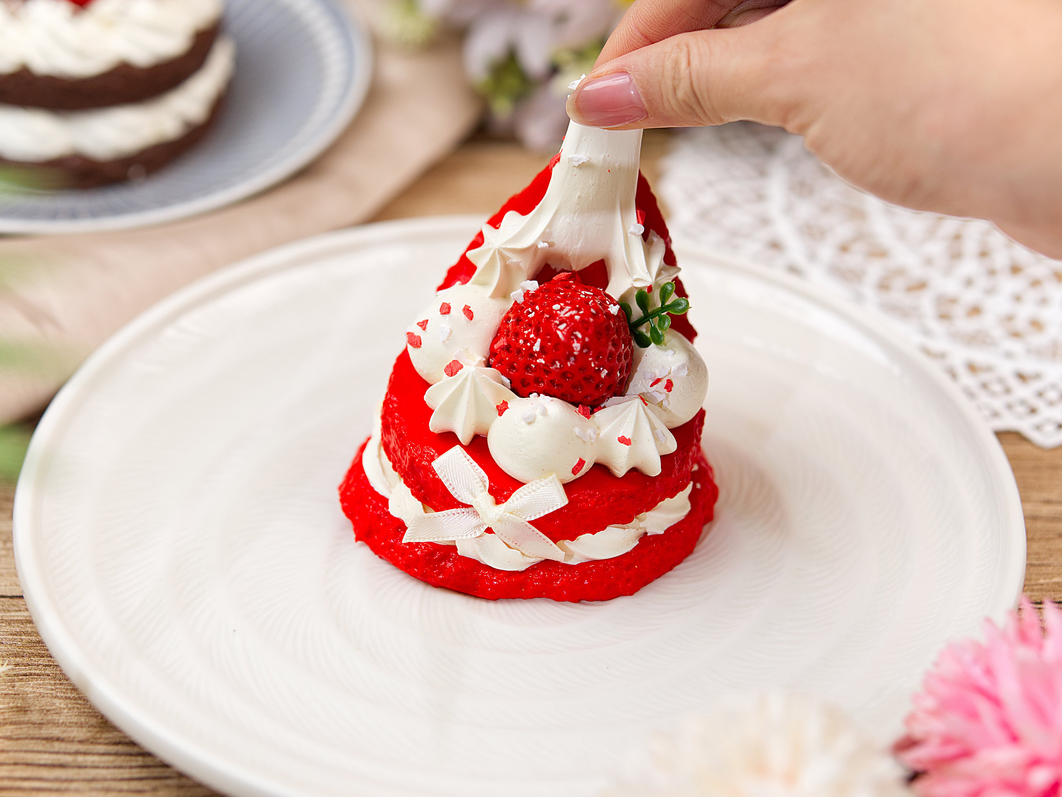 Strawberry mini cake