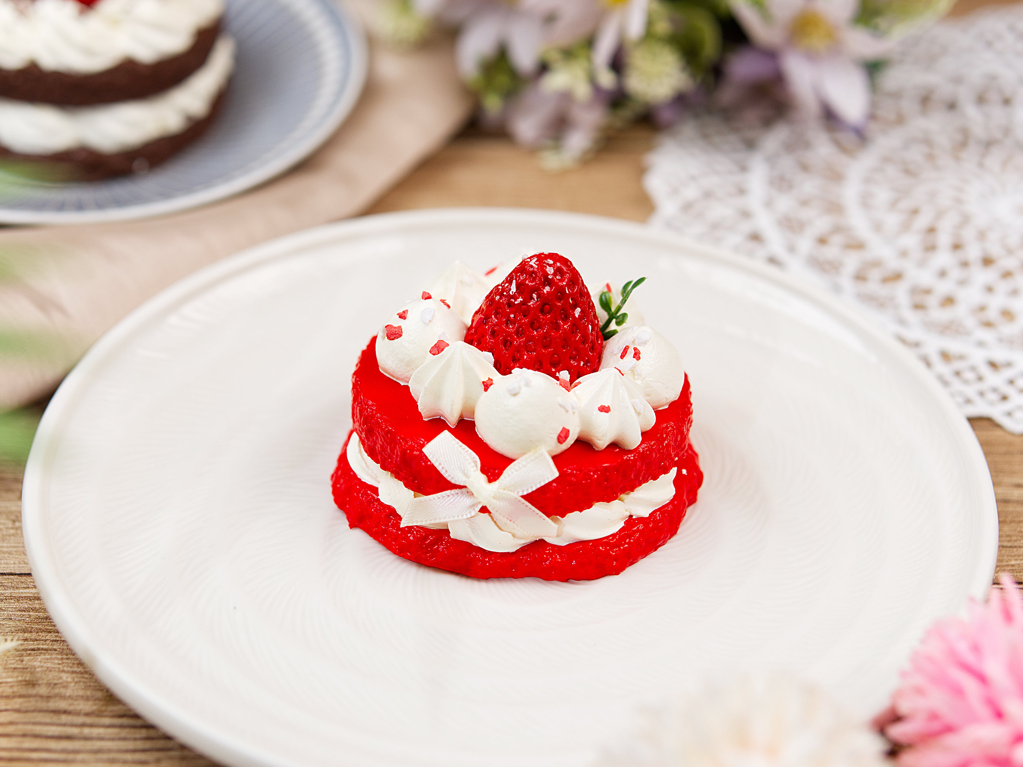 Strawberry mini cake