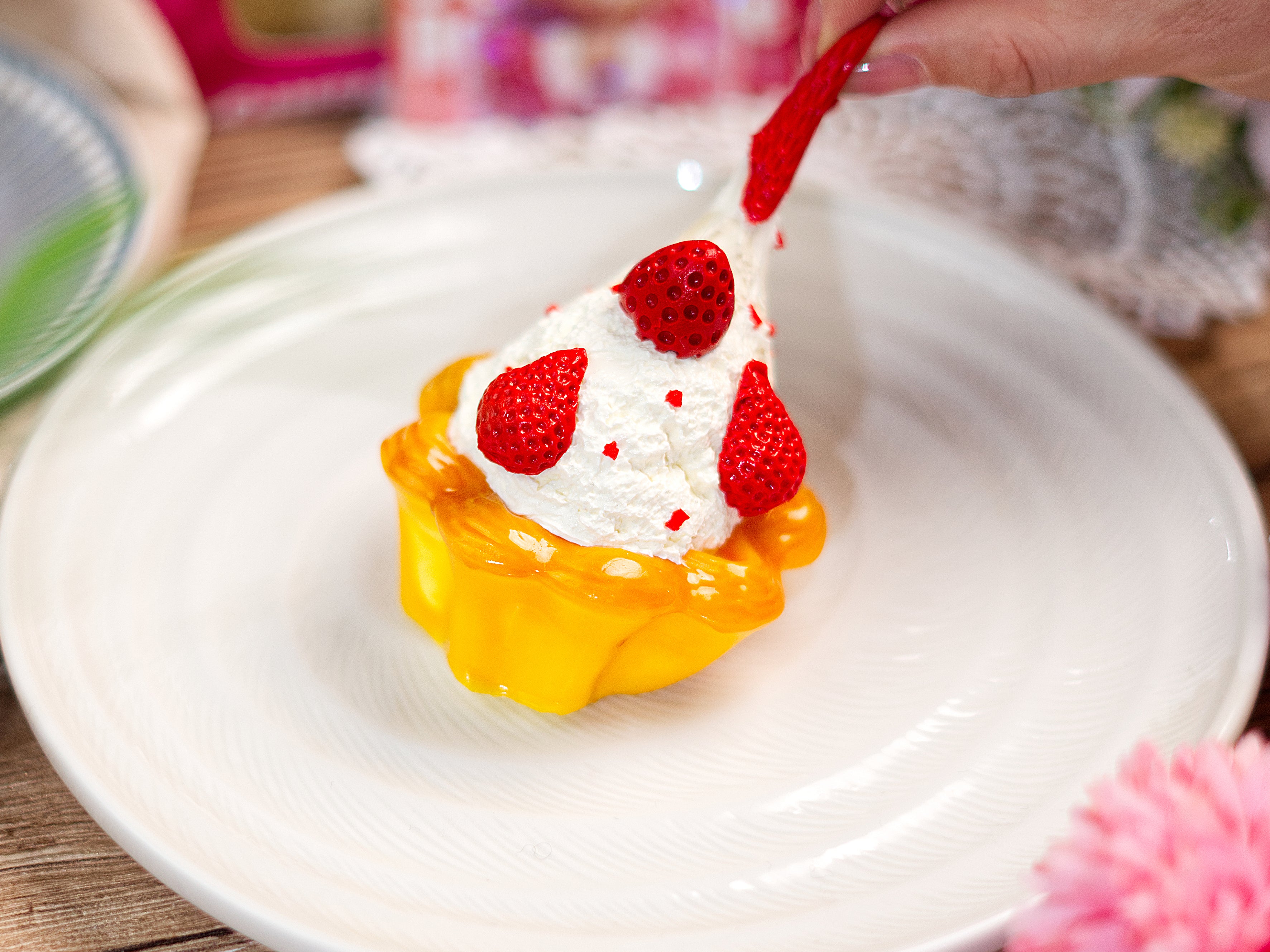 Strawberry Ice-Cream Egg Tart