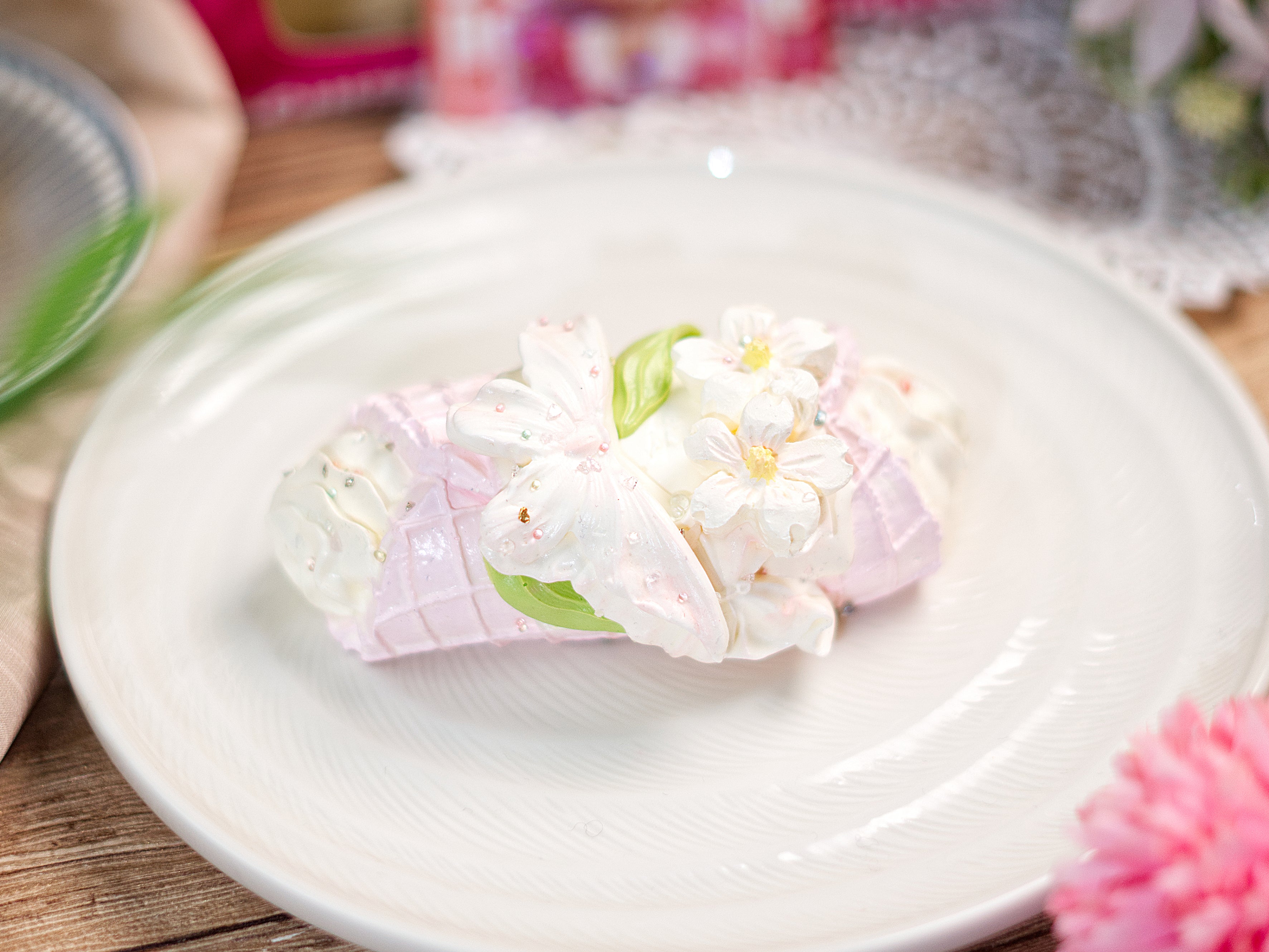 Butterfly Cream Crispy Roll